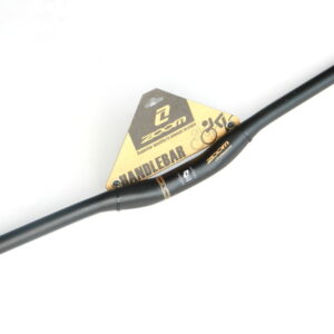 ZOOM fekete aluminium 31.8 MTB kormány - 680mm - 20mm emelés